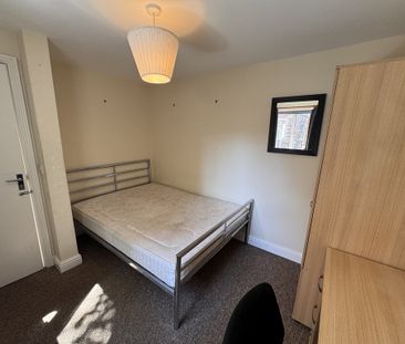 Lamel Street, Hull Road - P1326 - Photo 1