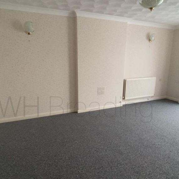 2 bedroom bungalow to rent - Photo 1