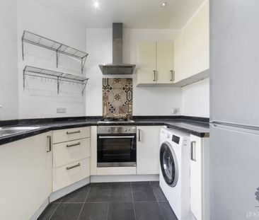 Ashbourne Road, Mitcham, CR4 - Photo 2