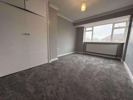 Stirling Close, Uxbridge, UB8 - Photo 2