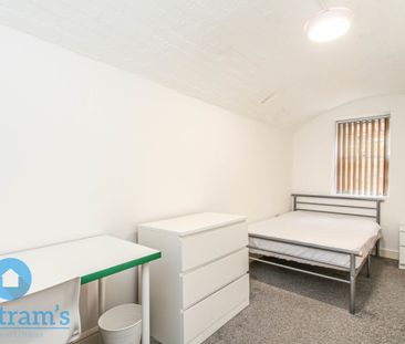 2 bed Apartment for Rent - Photo 1