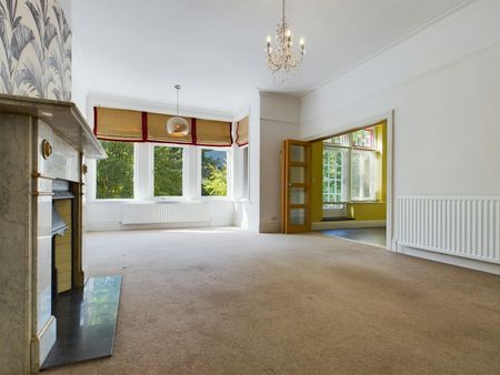 Flat to rent on - Photo 3