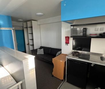 Studio to rent - Photo 2