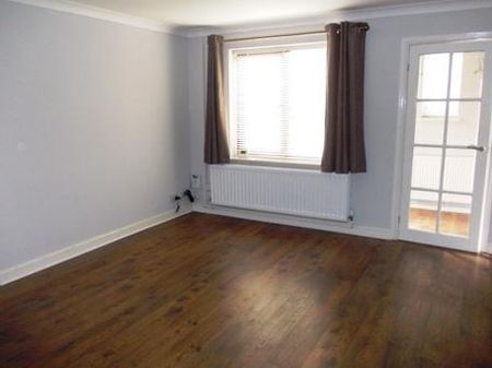 2 bedroom semi-detached house to rent - Photo 4