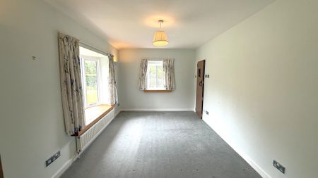 Sharoe Green Lane, Preston - Photo 2