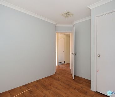 LARGE FAMILY HOME 5 MINUTES FROM THE BEACH! - Photo 3