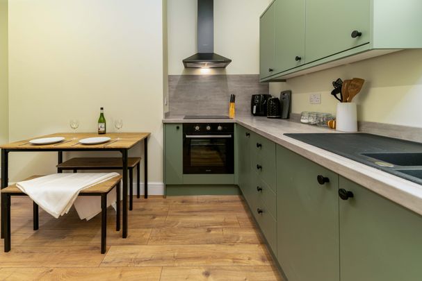 Hi-Spec House share! 🙌 Room 3 - Double En-Suite - Photo 1