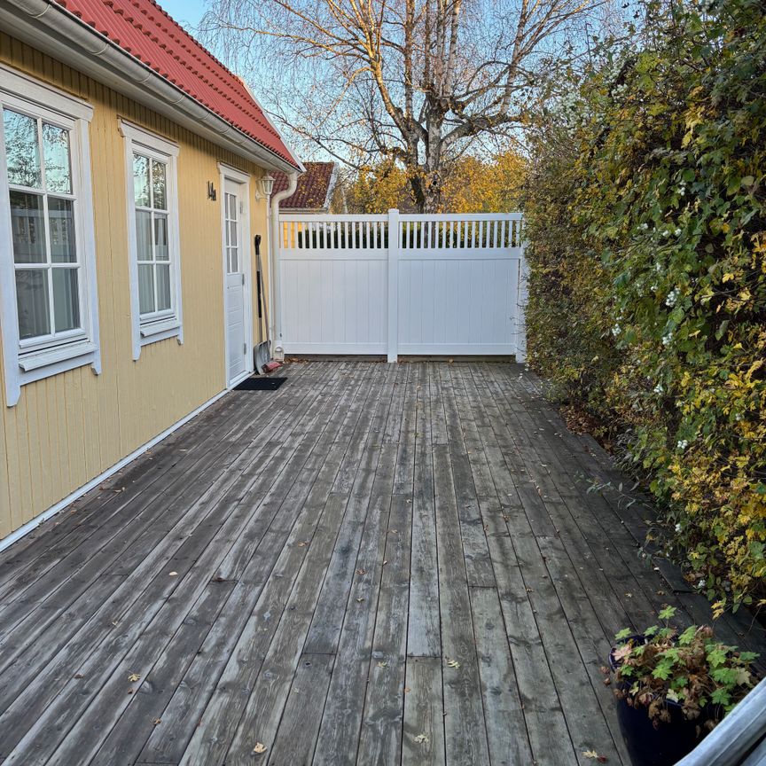 Långvretsvägen, Spånga - Foto 1