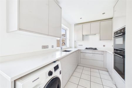 3 bedroom House in Lindsey Close, Wokingham - Photo 5