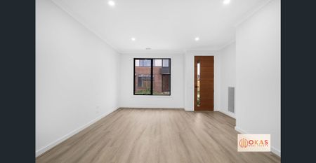 Luxury Living at Its Finest - 8/6 Blake Court, Truganina! - Photo 2