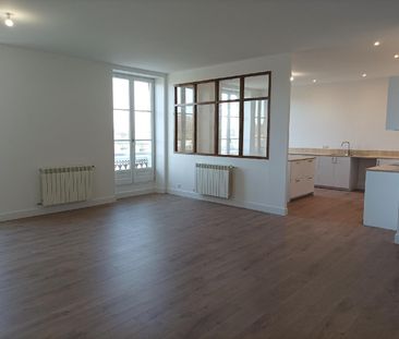 A louer face Ã la mairie de Bayonne, magnifique T4 refait Ã à louer... - Photo 2