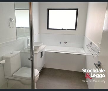 9A Freeland Grove, Jacana, Vic 3047 - Photo 4