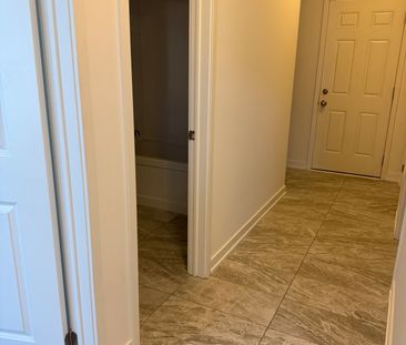 For Lease - 3094 Ernest Applebe Boulevard, Oakville, Ontario - Photo 1