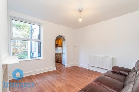 2 bed Semi-Detached House for Rent - Photo 2