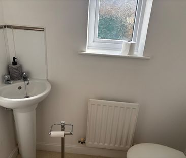 2 bedroom semi-detached house to rent - Photo 2