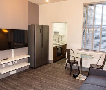 4 Bed Semi-Detached House, Berridge Road, NG7 - Photo 1