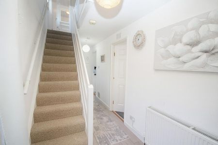 2 bedroom terraced house to rent - Photo 3