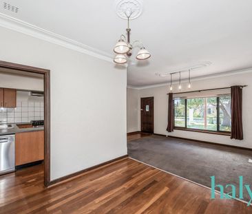 Retro Charm - Photo 2