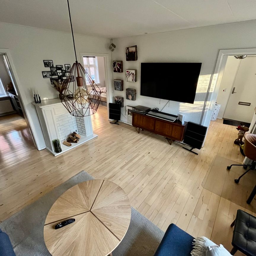 Dejlig 2-værelses lejlighed i vestbyen - Photo 1