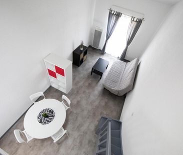 Studio de 18 à 20m² meublé et équipé - Photo 1