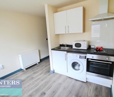 1 bedroom Flat To Let - Photo 1