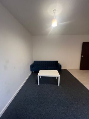 1 Bed Flat, Ida Street, E14 - Photo 1