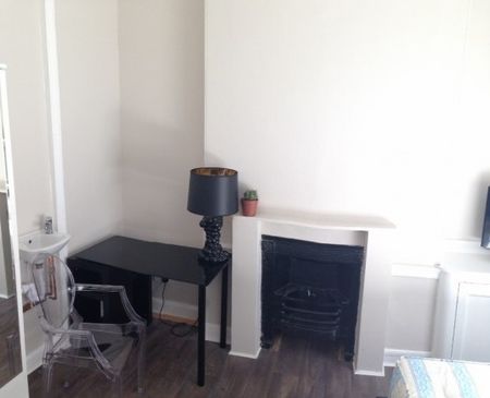 Large Room in Prime Location WC1H 9EW - Photo 4