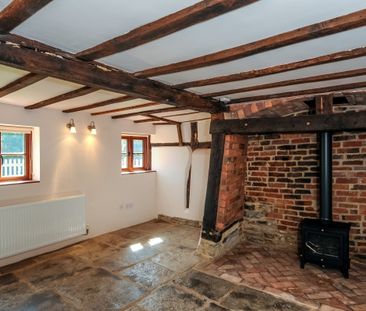 2 bedroom cottage to rent - Photo 1