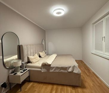 Nachmieter Moderne, Helle, 4-Zi Wohnung Neubau mit Balkon, Aufzug - Photo 3