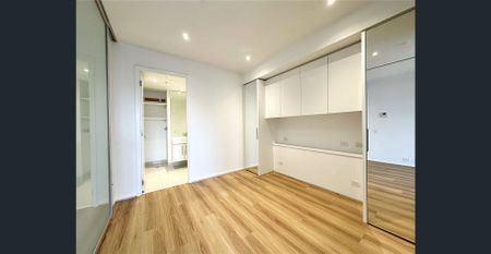 UNFURNISHED PREMIEUM ONE BEDROOM ONE CARPARK FLOORBOARD APARTMENT LOCATED IN PRIMA TOWER - SOUTHBANK!!! - Photo 3