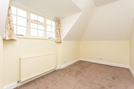3 bedroom detached house to rent - Photo 5