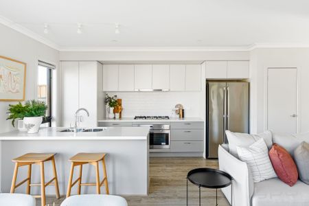 Style & Serenity - A Williams Landing Gem! - Photo 3