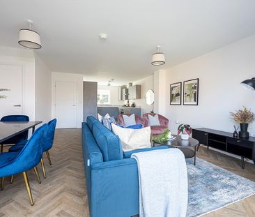 4 bedroom semi-detached house to rent - Photo 1