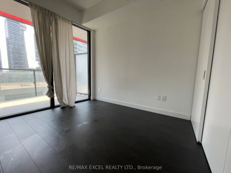 215 Queen Street W #1415 - Photo 2