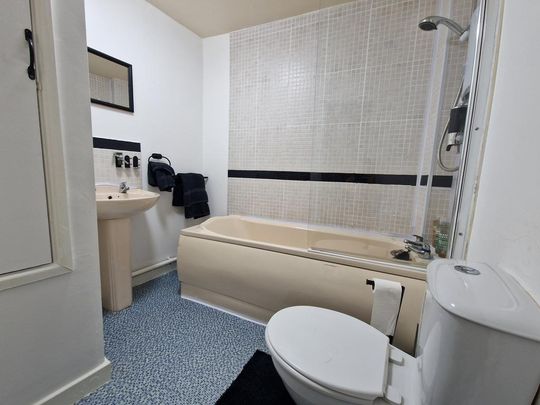 2 bedroom terraced house to rent - Photo 1