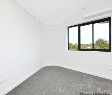 Near New 2-Bedroom Apartment - Photo 2