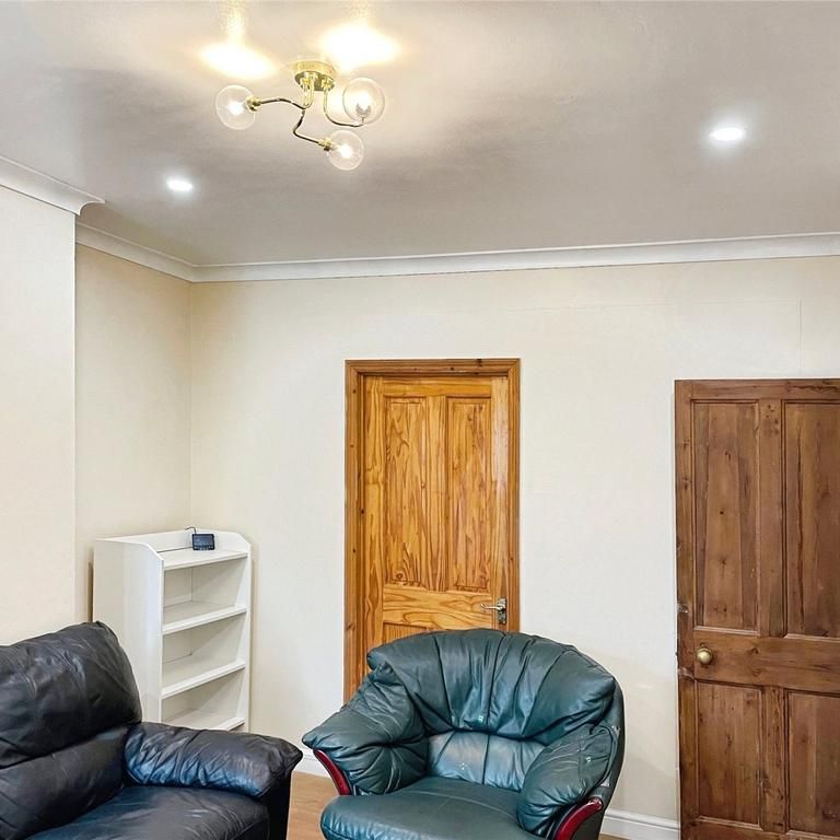 4 bedroom house to rent - Photo 1