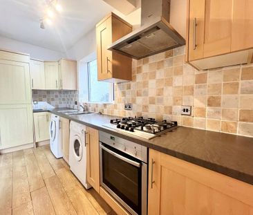 3 bedroom semi-detached house to rent - Photo 3