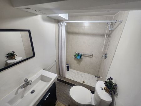 For Lease - 30 Yorkshire Road Unit# Basement, Toronto, Ontario - Photo 5