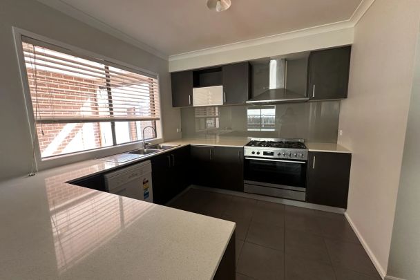 21 Kess Grove, Lyndhurst. - Photo 1