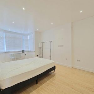 1 bedroom property to rent - Photo 2