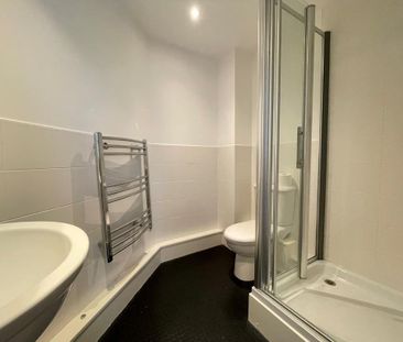 2 bedroom flat to rent - Photo 4