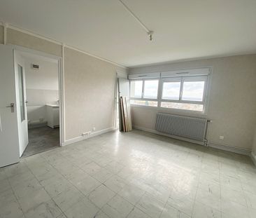 Appartement T4 dans une résidence rénovée à Saint Yan - Photo 4