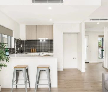 Stylish Modern Townhouse Offering Comfort, Space & Lifestyle Conven... - Photo 5