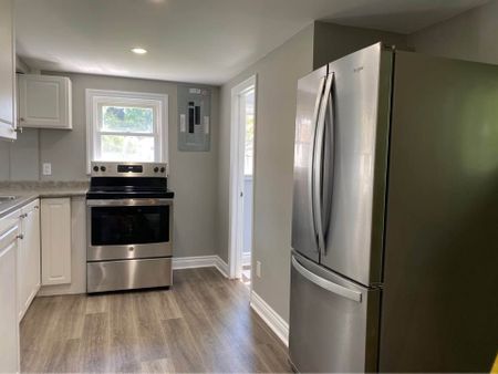 For Lease - 474 Lakeshore Road, Fort Erie, Ontario - Photo 4