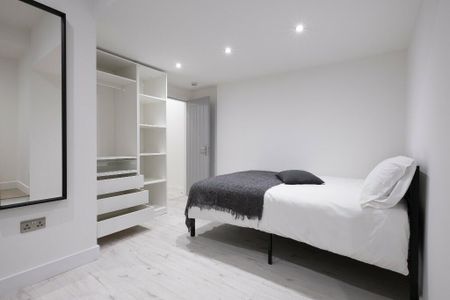 9 bedroom house to rent - Photo 3