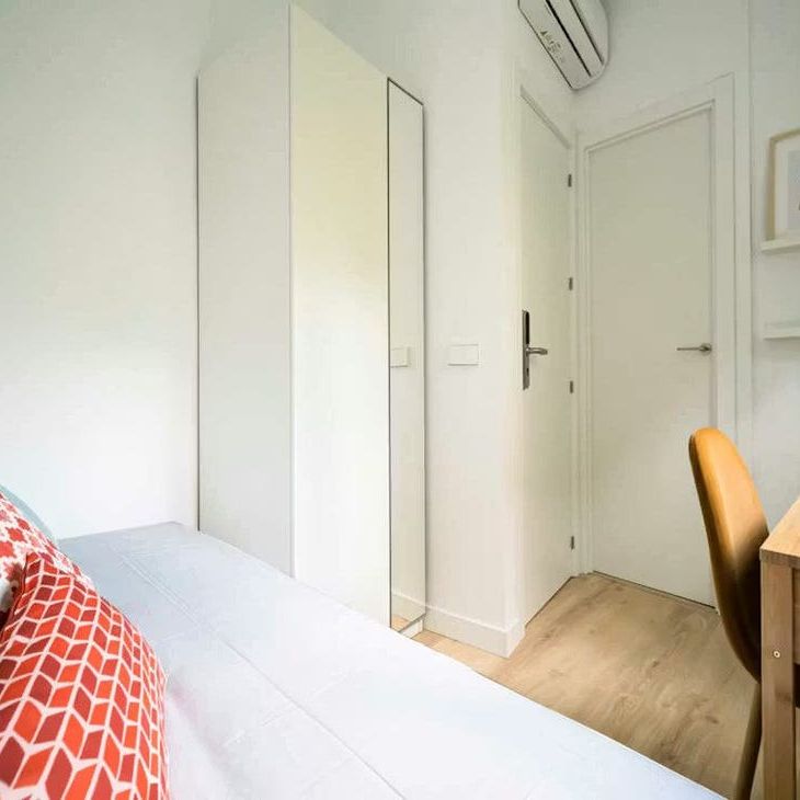 Calle de Alburquerque, Madrid, Community of Madrid 28010 - Photo 1