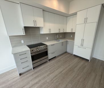 For Lease - 2075 King Road Unit# 106, King, Ontario - Photo 4