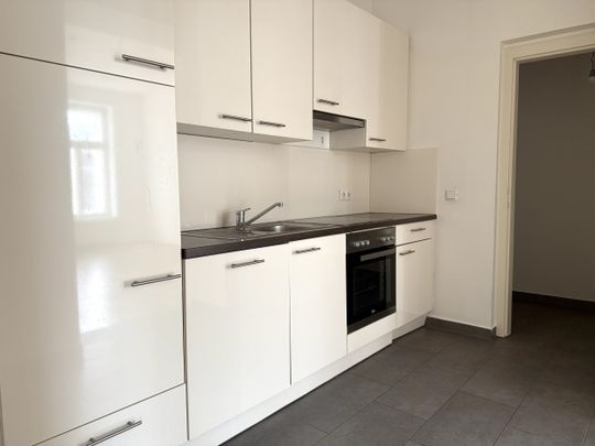 Unbefristet: Modernisierte Altbauwohnung in Liesing Hochstraße 11 Top 3 - Foto 1