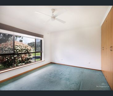 9 Tweed Cresent, Mount Gambier, SA 5290 - Photo 3
